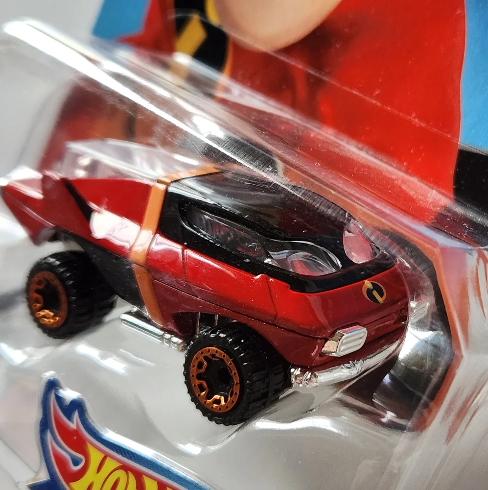 Mr. Incredible Hot Wheels Character Car - Picture 3 of 5
